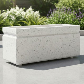 گلدان بتنی مدرن مستطیلی با بافت سنگی در دکوراسیون فضای باز (Modern rectangular concrete planter with stone texture in outdoor decoration)